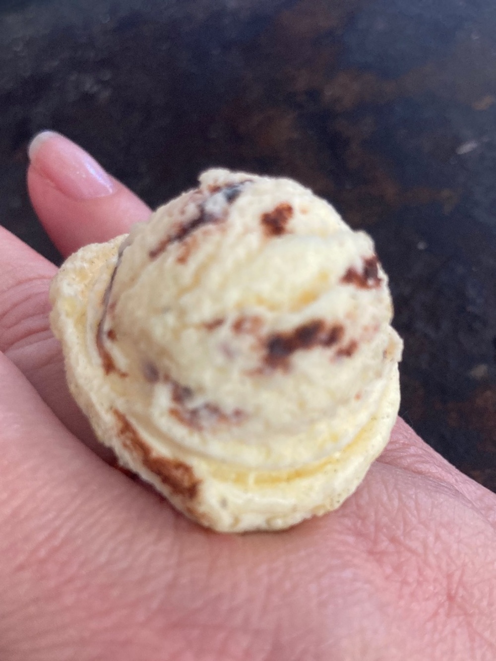 Q-POT ice cream ring - fudge swirl